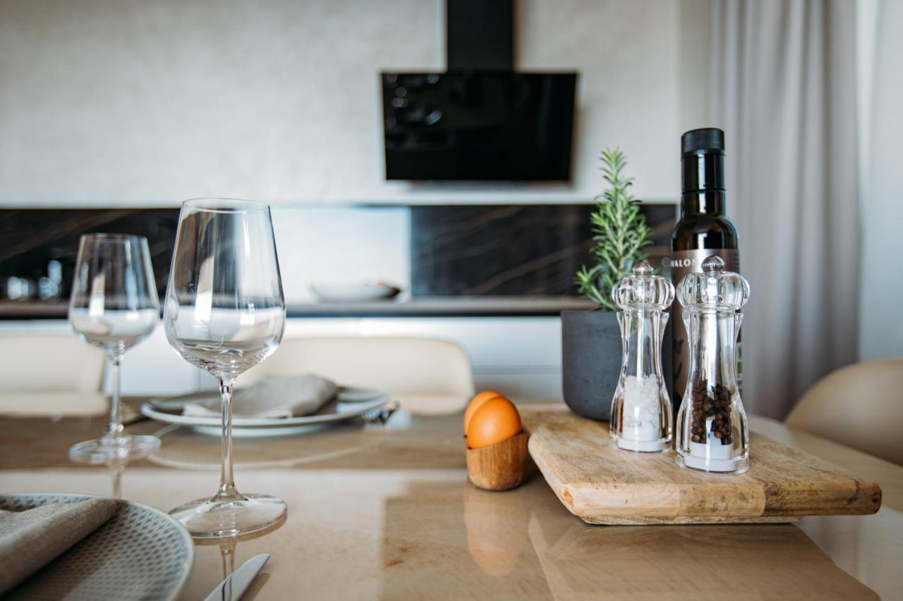Luxury Apartment Iris Adriatica ***** Opatija Buitenkant foto