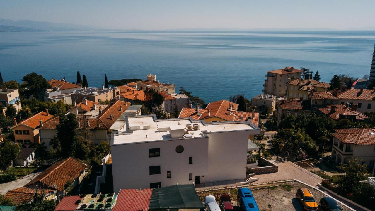 Luxury Apartment Iris Adriatica ***** Opatija Buitenkant foto
