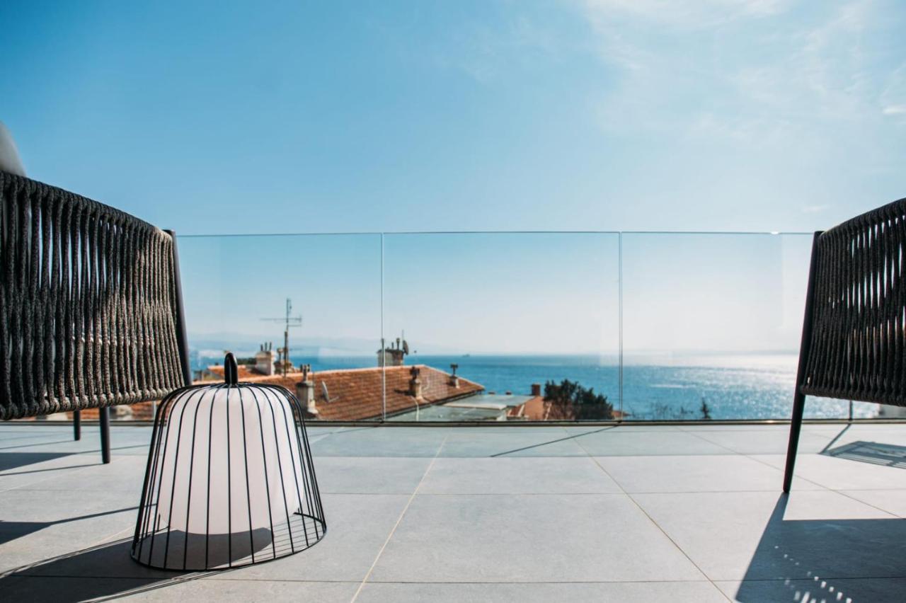 Luxury Apartment Iris Adriatica ***** Opatija Buitenkant foto