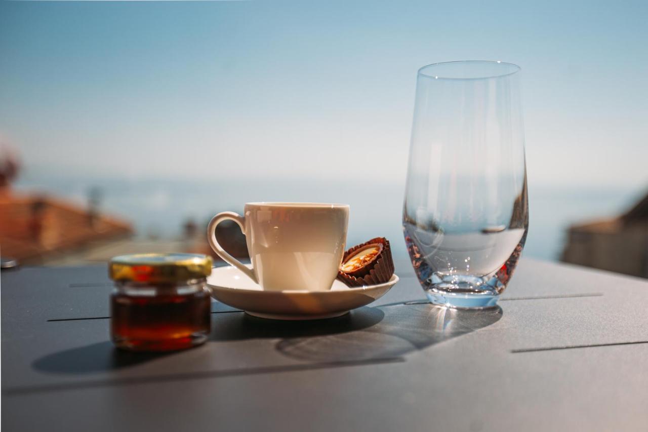 Luxury Apartment Iris Adriatica ***** Opatija Buitenkant foto