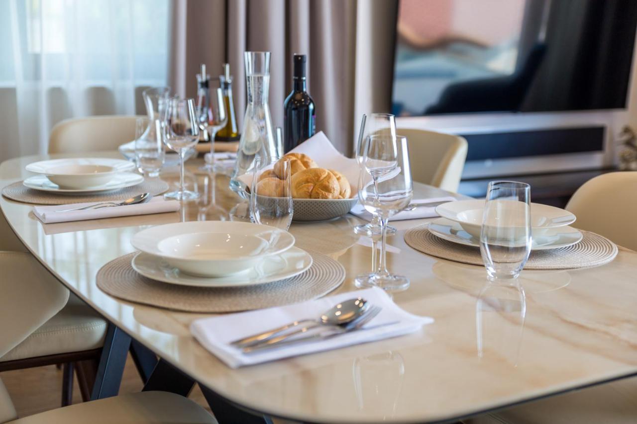 Luxury Apartment Iris Adriatica ***** Opatija Buitenkant foto