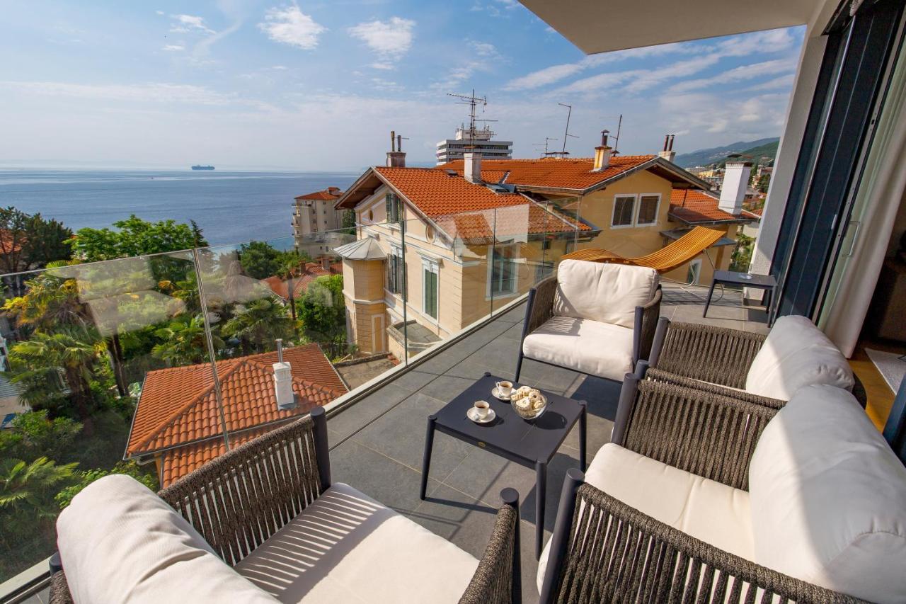 Luxury Apartment Iris Adriatica ***** Opatija Buitenkant foto