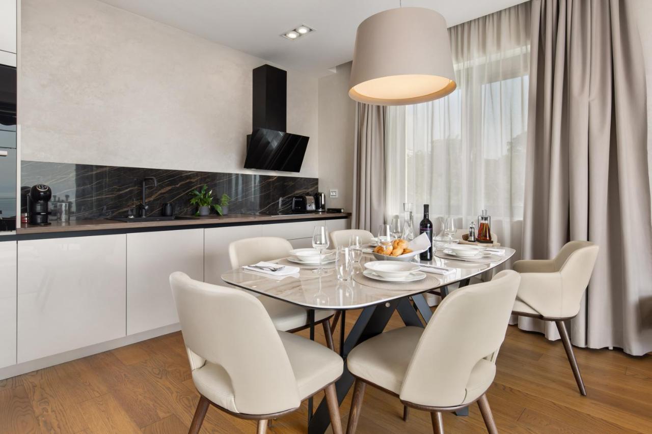 Luxury Apartment Iris Adriatica ***** Opatija Buitenkant foto