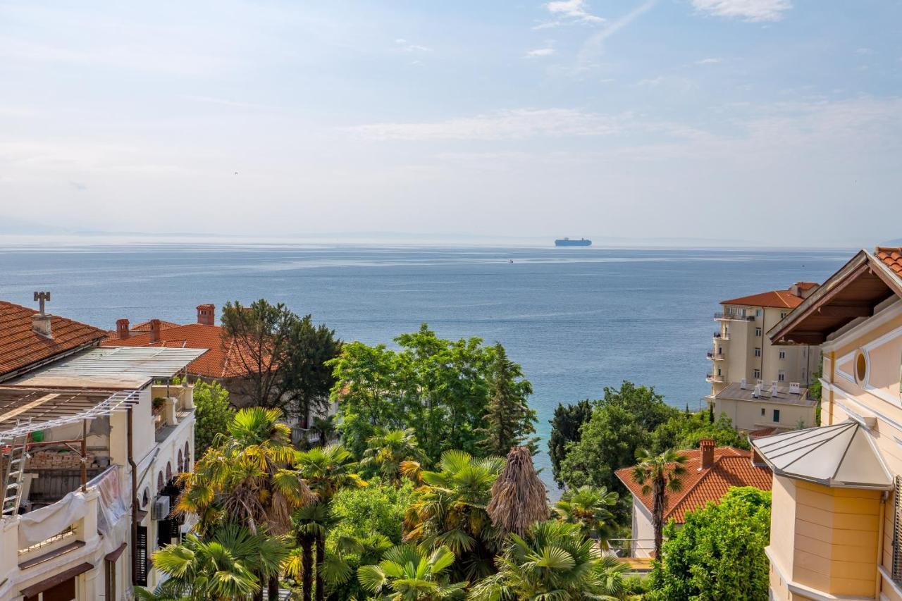 Luxury Apartment Iris Adriatica ***** Opatija Buitenkant foto